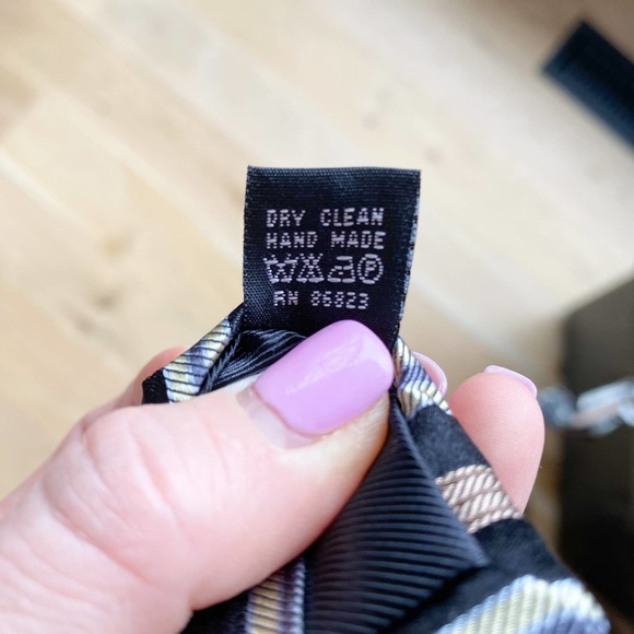 ALEXANDER JULIAN COLOURS Men's Black/Tan Stripe Handmade Silk Necktie sz OS - Picture 5 of 6